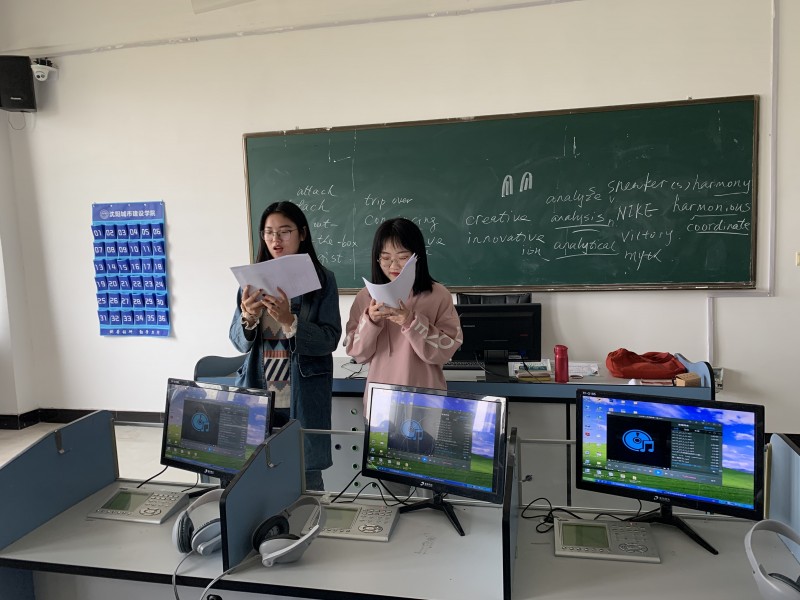 20机械1秦璐瑶、20交通1张茗涵